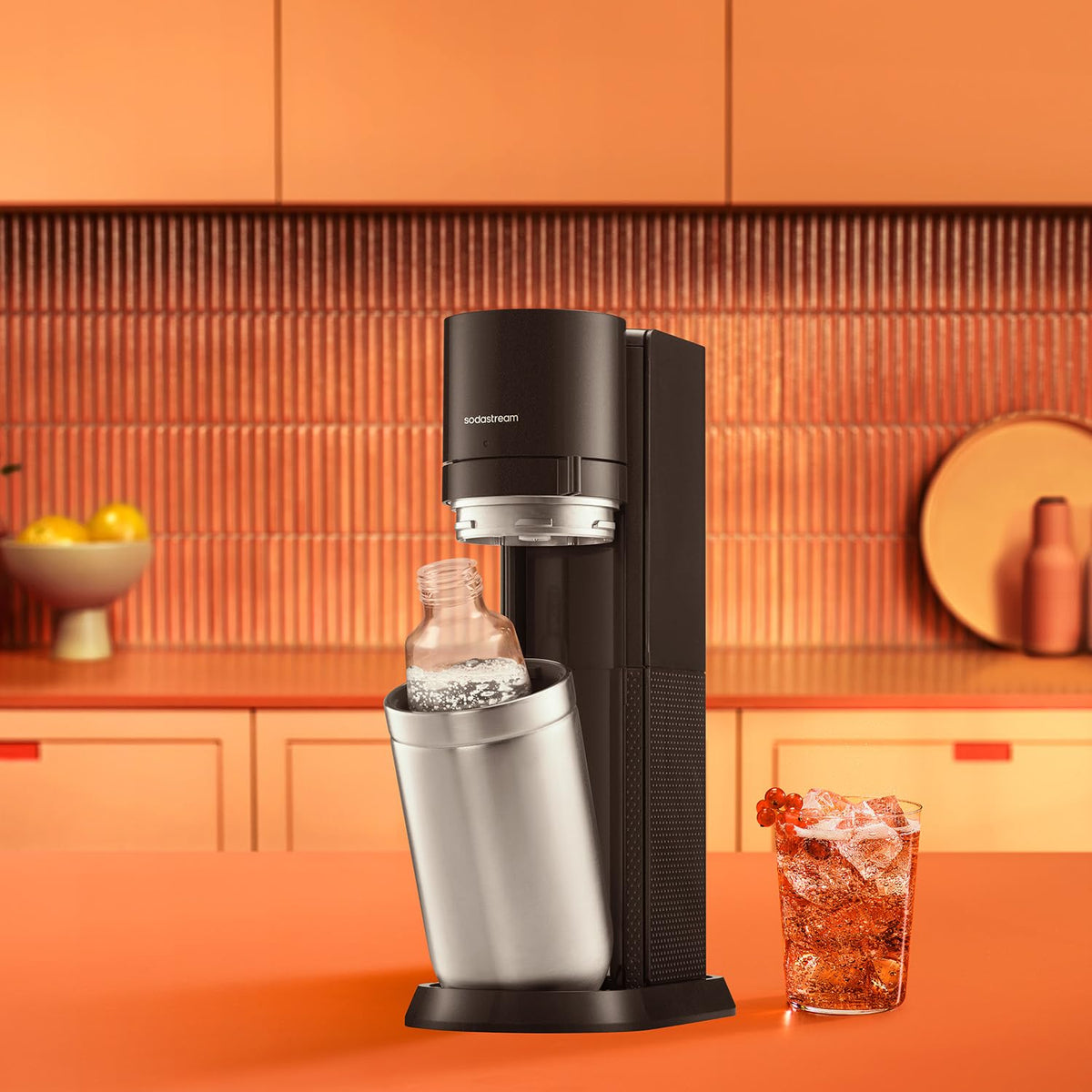 Wassersprudler mit 2 CO₂-Zylindern, 2 Glasflaschen und 2 BPA-freien Flaschen, 1 L, Schwarz/Titan
